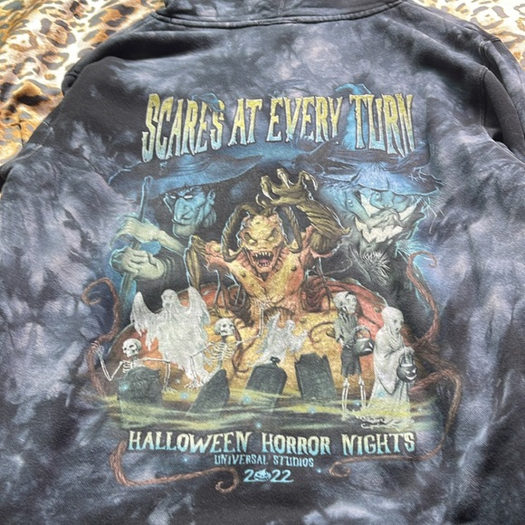 2022 Universal studios HHN Graphic tee and Hoodie ! - Picture 6 of 8